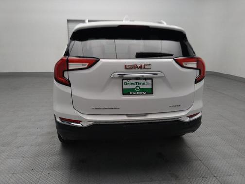 White 2023 GMC Terrain SLT
