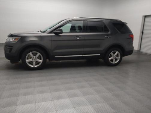 Magnetic Metallic 2018 Ford Explorer XLT
