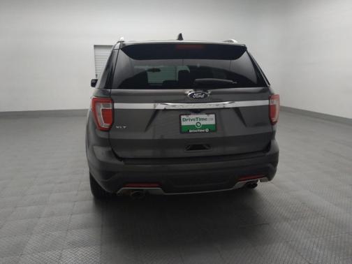 Magnetic Metallic 2018 Ford Explorer XLT