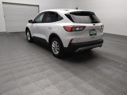 White 2020 Ford Escape SE