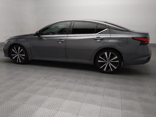 2022 Nissan Altima SR FWD