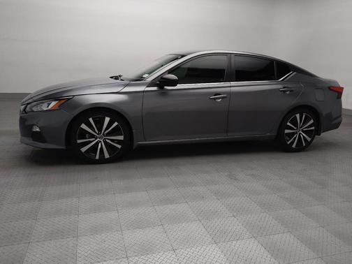 2022 Nissan Altima SR FWD