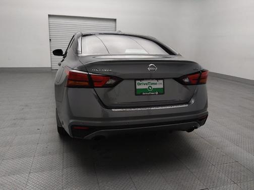 2022 Nissan Altima SR FWD