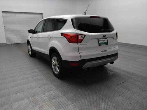 White 2019 Ford Escape SE