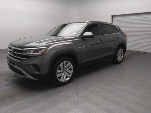 Gray 2022 Volkswagen Atlas Cross Sport 3.6L V6 SE w/Technology
