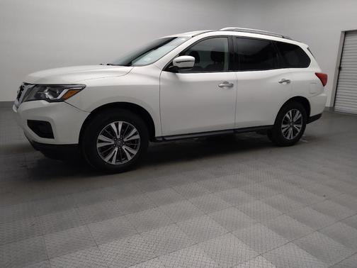 2019 Nissan Pathfinder SV