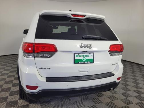 Bright White Clearcoat 2018 Jeep Grand Cherokee Laredo E