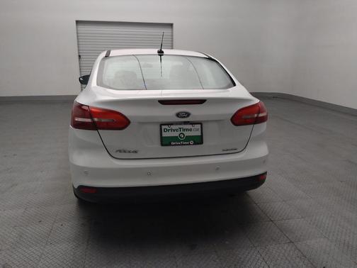 Oxford White 2016 Ford Focus SE