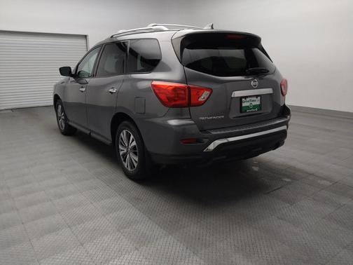 Gun Metallic 2020 Nissan Pathfinder S 2WD