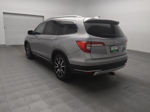 2019 Honda Pilot Touring 8-Passenger