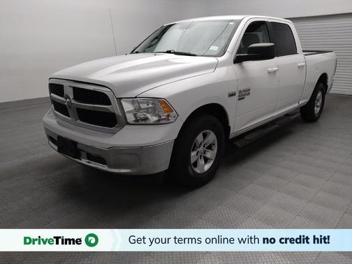 Bright White Clearcoat 2020 RAM 1500 Classic SLT