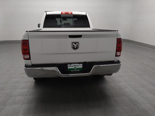 Bright White Clearcoat 2020 RAM 1500 Classic SLT
