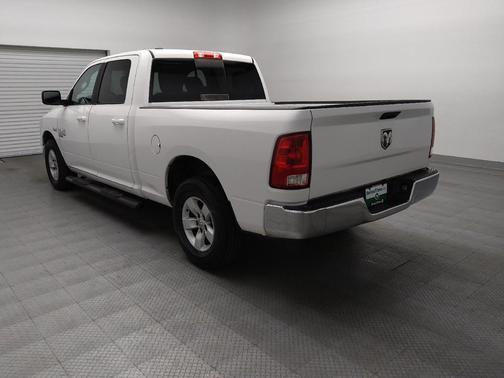 Bright White Clearcoat 2020 RAM 1500 Classic SLT