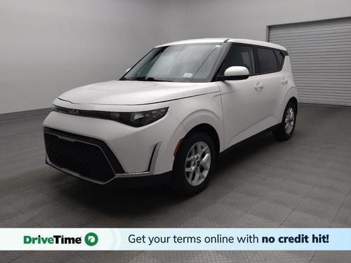 Snow White Pearl 2025 Kia Soul LX