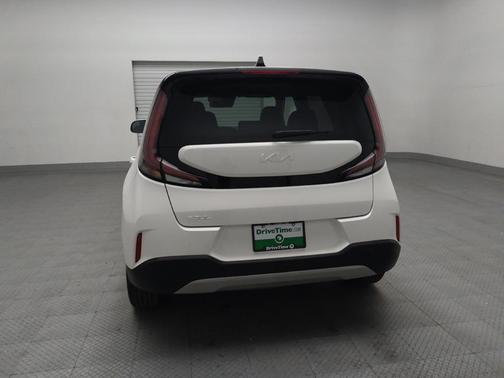 Snow White Pearl 2025 Kia Soul LX