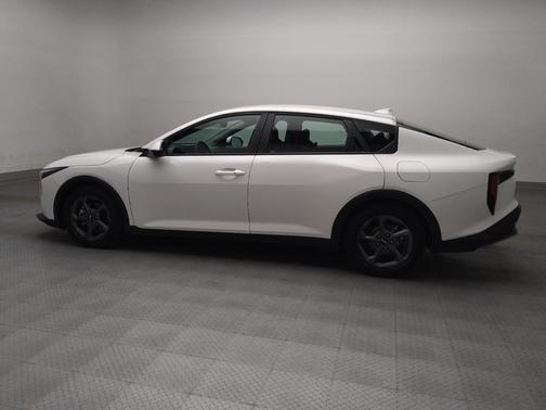 Snow White Pearl 2025 Kia K4 LXS