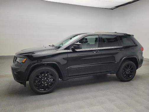 2022 Jeep Grand Cherokee Laredo