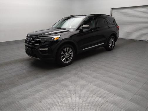 Agate Black Metallic 2022 Ford Explorer XLT