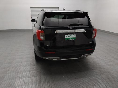 Agate Black Metallic 2022 Ford Explorer XLT