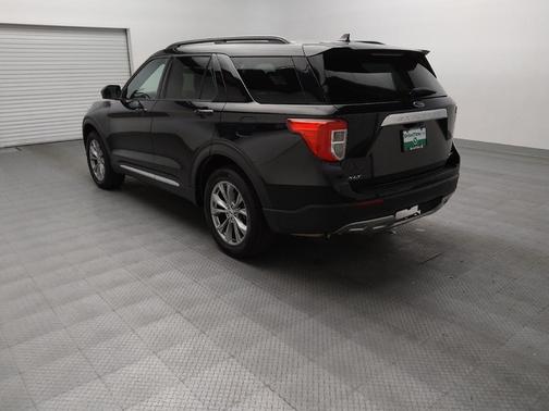 Agate Black Metallic 2022 Ford Explorer XLT