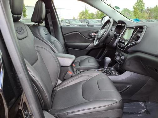 2019 Jeep Cherokee Overland