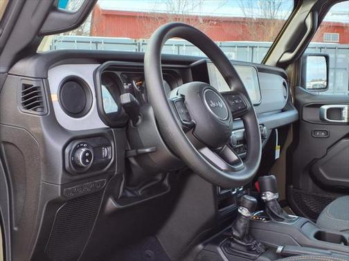 2025 Jeep Gladiator Nighthawk