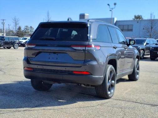2024 Jeep Grand Cherokee Altitude