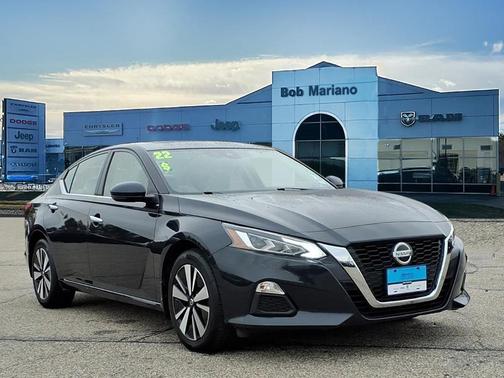 2022 Nissan Altima 2.5 SV