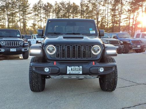 2026 Jeep Gladiator Mojave 4x4