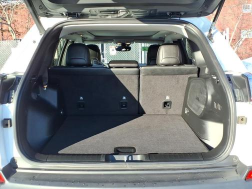 2023 Jeep Cherokee Altitude