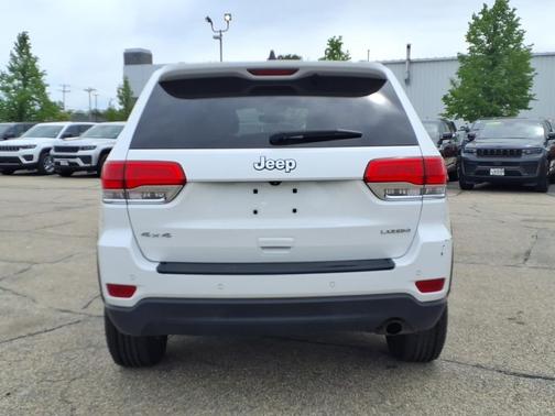 Bright White Clearcoat 2017 Jeep Grand Cherokee Laredo