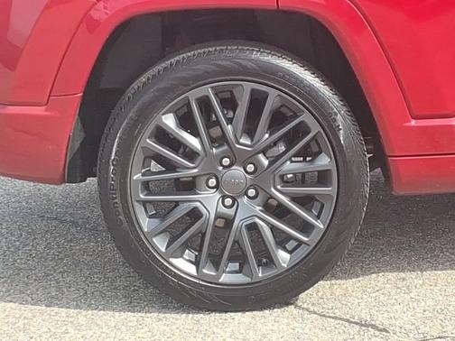 Redline Pearlcoat 2023 Jeep Compass High Altitude