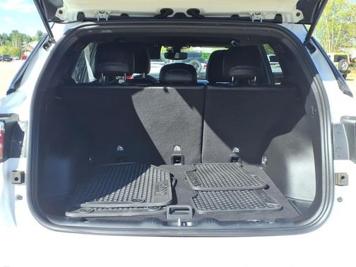 Bright White Clearcoat 2023 Jeep Compass Trailhawk