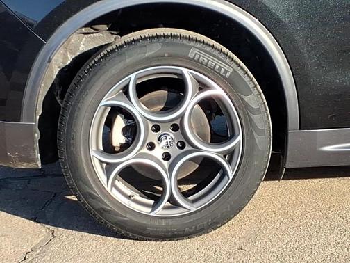 2023 Alfa Romeo Stelvio Ti