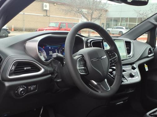 2026 Chrysler Pacifica L