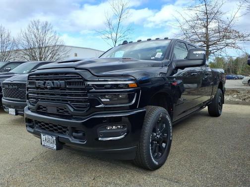 Diamond Black Crystal Pearlcoat 2026 RAM 2500 Laramie Mega Cab 4x4 6'4' Box