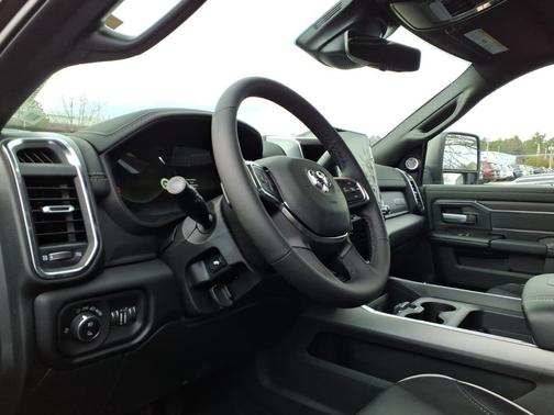 Diamond Black Crystal Pearlcoat 2026 RAM 2500 Laramie Mega Cab 4x4 6'4' Box