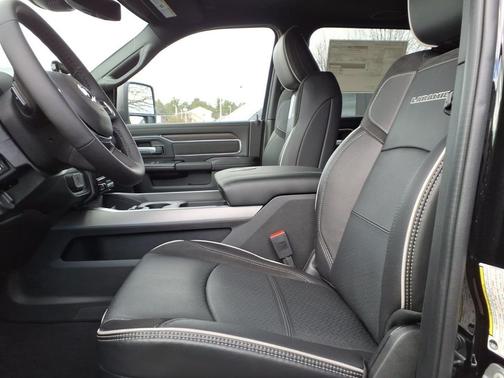 Diamond Black Crystal Pearlcoat 2026 RAM 2500 Laramie Mega Cab 4x4 6'4' Box