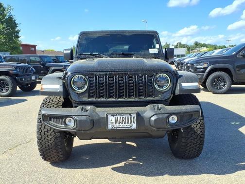 Black Clearcoat 2026 Jeep Wrangler Willys