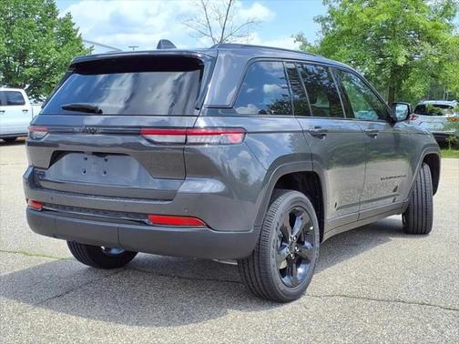2025 Jeep Grand Cherokee Altitude