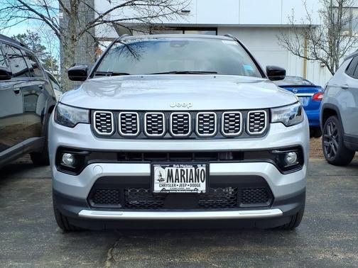Silver Zynith Metallic Clearcoat 2026 Jeep Compass Limited