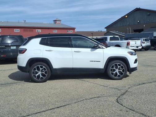 Bright White Clearcoat 2024 Jeep Compass Limited
