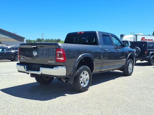 Granite Crystal Metallic Clearcoat 2022 RAM 2500 Laramie Crew Cab 4x4 6'4' Box