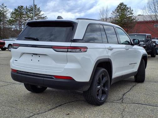 2025 Jeep Grand Cherokee Altitude