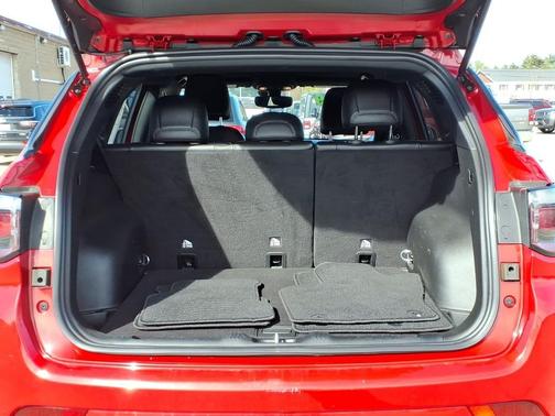 Redline Pearlcoat 2022 Jeep Compass (RED) Edition 4x4