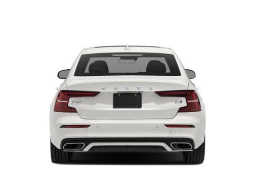 Onyx Black Metallic 2022 Volvo S60 Recharge Plug-In Hybrid T8 R-Design