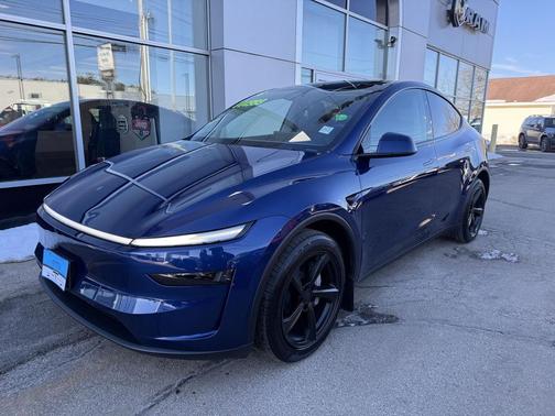 2026 Tesla Model Y Premium Rear-Wheel Drive
