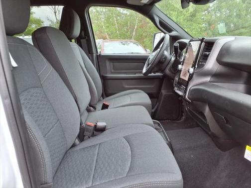 2025 RAM 2500 Tradesman Crew Cab 4x4 6'4' Box