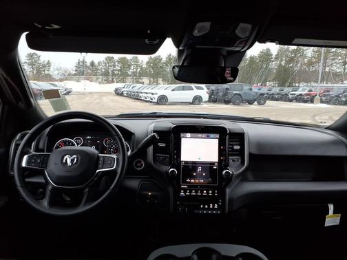 2026 RAM 2500 Tradesman Crew Cab 4x4 6'4' Box