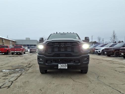 2026 RAM 2500 Tradesman Crew Cab 4x4 6'4' Box